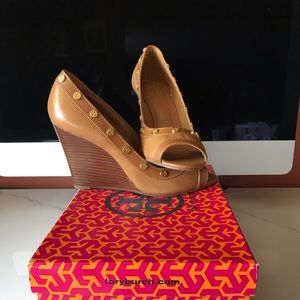 Tory Burch Nelson